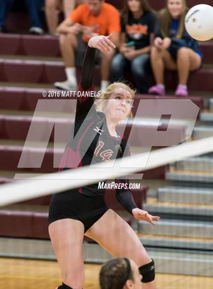Thumbnail 2 in Erie vs. Ponderosa (CHSAA 4A Region 3) photogallery.