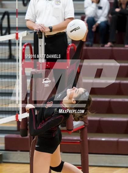 Thumbnail 3 in Erie vs. Ponderosa (CHSAA 4A Region 3) photogallery.