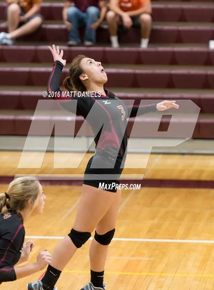 Thumbnail 2 in Erie vs. Ponderosa (CHSAA 4A Region 3) photogallery.