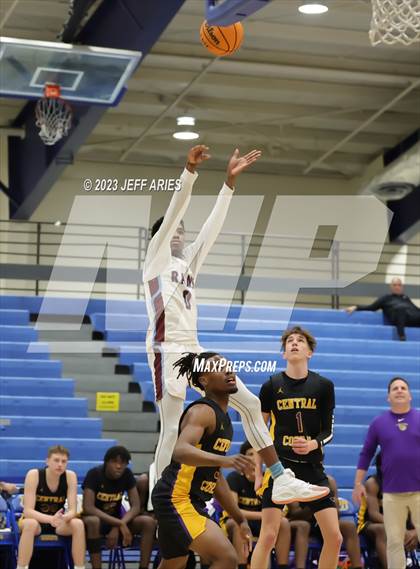 Thumbnail 3 in Central vs. Riverview Sarasota (Wally Keller Classic) photogallery.