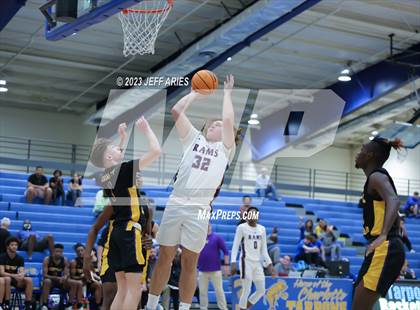 Thumbnail 1 in Central vs. Riverview Sarasota (Wally Keller Classic) photogallery.