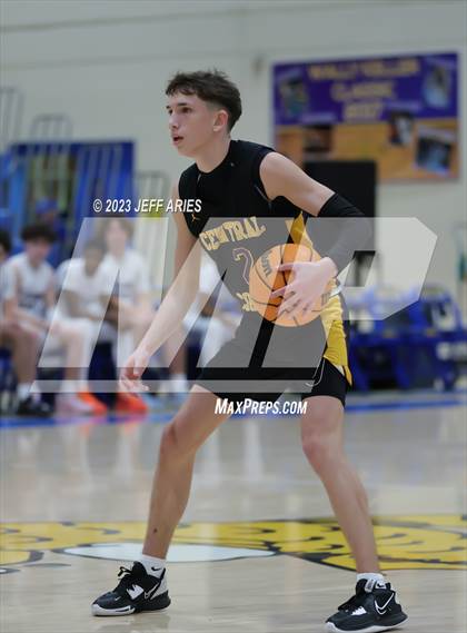 Thumbnail 1 in Central vs. Riverview Sarasota (Wally Keller Classic) photogallery.