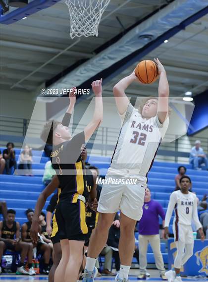 Thumbnail 2 in Central vs. Riverview Sarasota (Wally Keller Classic) photogallery.