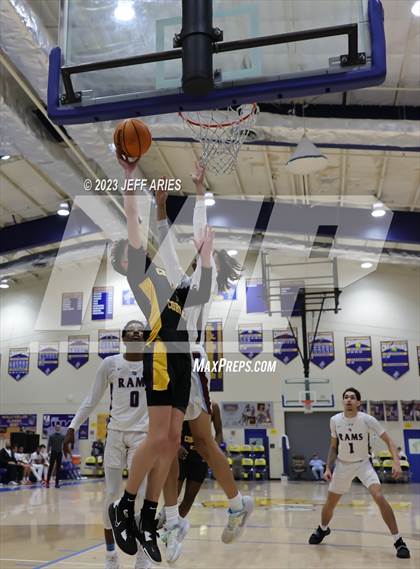 Thumbnail 2 in Central vs. Riverview Sarasota (Wally Keller Classic) photogallery.