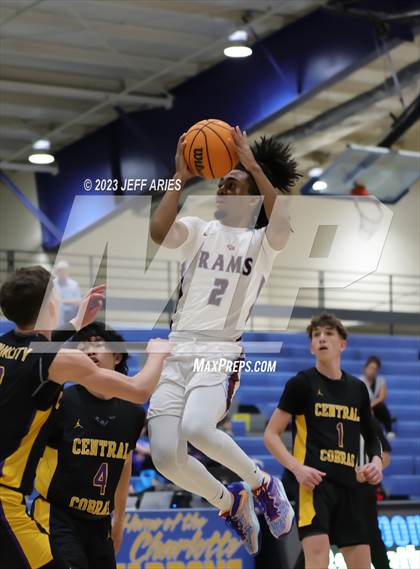 Thumbnail 3 in Central vs. Riverview Sarasota (Wally Keller Classic) photogallery.