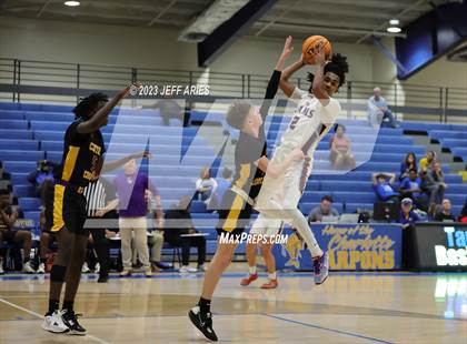 Thumbnail 3 in Central vs. Riverview Sarasota (Wally Keller Classic) photogallery.