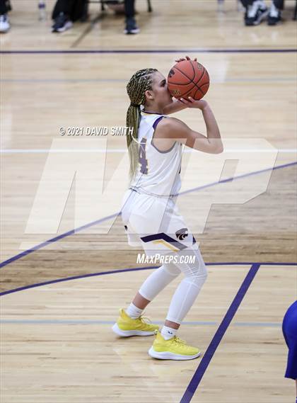 Thumbnail 1 in Grain Valley @ Blue Springs (MSHSAA District Playoff) photogallery.