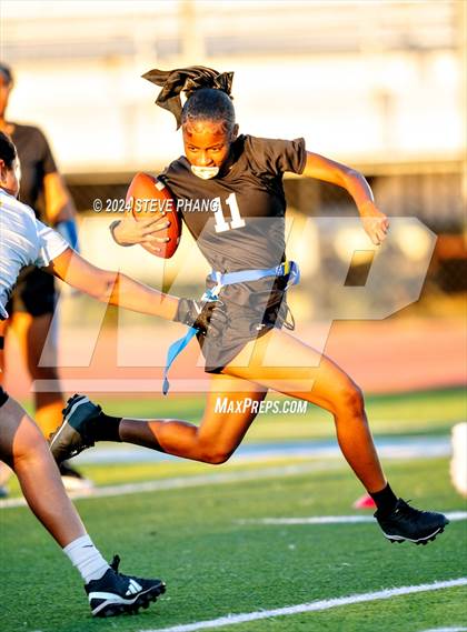 Thumbnail 3 in Armijo @ Burbank photogallery.