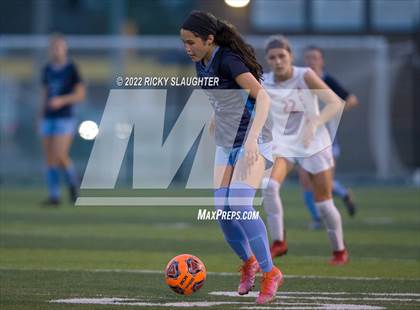 Thumbnail 3 in Alton @ Belleville East photogallery.