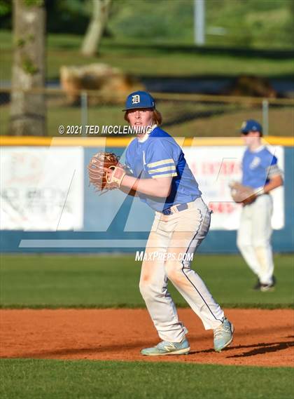Thumbnail 2 in Mayflower vs Dewitt (AAA 3A Regional 3 First Round) photogallery.