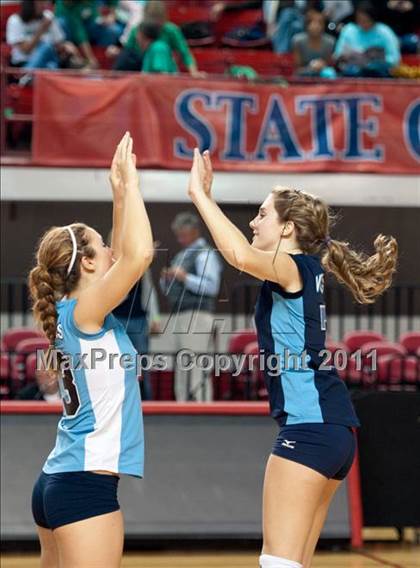 Thumbnail 3 in Providence vs. Hoggard (NCHSAA 4A Final) photogallery.