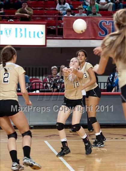 Thumbnail 2 in Providence vs. Hoggard (NCHSAA 4A Final) photogallery.