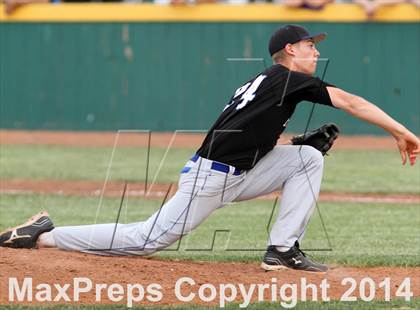 Thumbnail 2 in Hutchinson @ Maize (KSHSAA 6A Regional Playoff) photogallery.