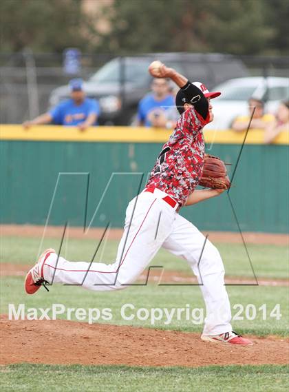 Thumbnail 3 in Hutchinson @ Maize (KSHSAA 6A Regional Playoff) photogallery.