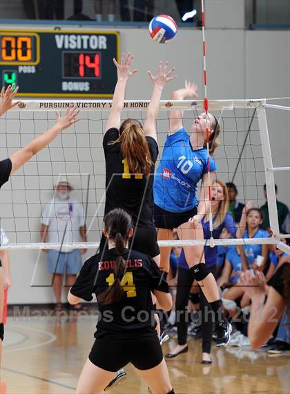 Thumbnail 3 in Marymount vs. St. Francis (CIF State D1 Final) photogallery.