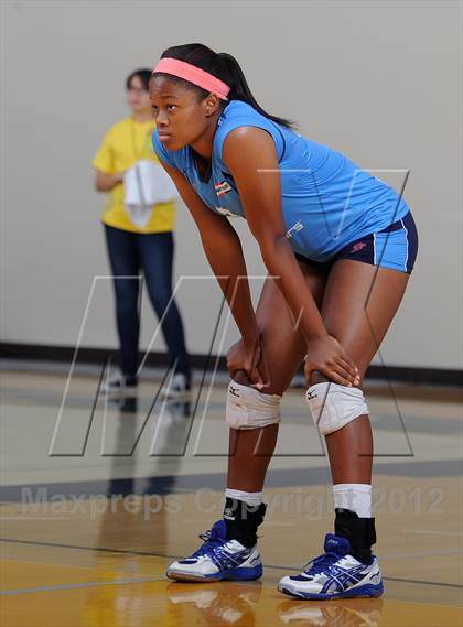 Thumbnail 3 in Marymount vs. St. Francis (CIF State D1 Final) photogallery.