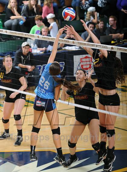 Thumbnail 1 in Marymount vs. St. Francis (CIF State D1 Final) photogallery.