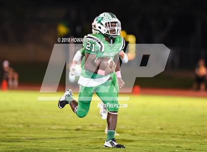 Thumbnail 1 in Benbrook @ Lake Worth photogallery.