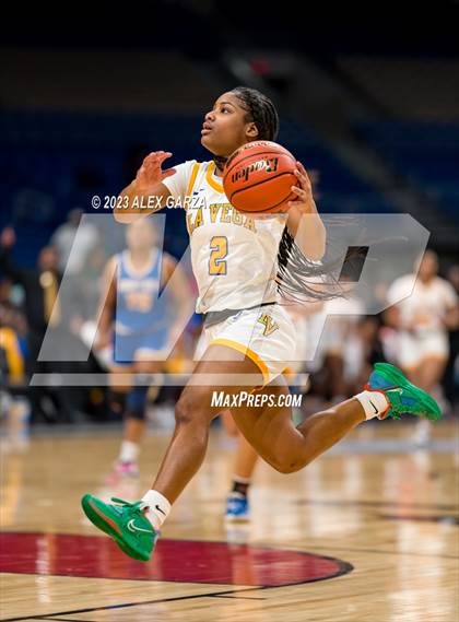 Thumbnail 2 in La Vega vs Sunnyvale (UIL 5A Basketball State final) photogallery.