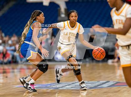 Thumbnail 3 in La Vega vs Sunnyvale (UIL 5A Basketball State final) photogallery.