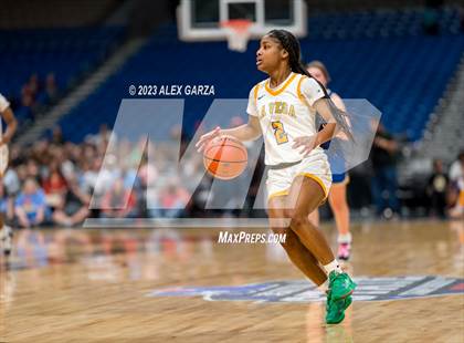Thumbnail 1 in La Vega vs Sunnyvale (UIL 5A Basketball State final) photogallery.
