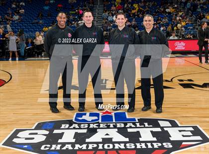 Thumbnail 3 in La Vega vs Sunnyvale (UIL 5A Basketball State final) photogallery.