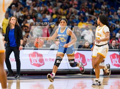 Thumbnail 1 in La Vega vs Sunnyvale (UIL 5A Basketball State final) photogallery.
