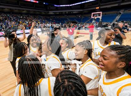 Thumbnail 2 in La Vega vs Sunnyvale (UIL 5A Basketball State final) photogallery.