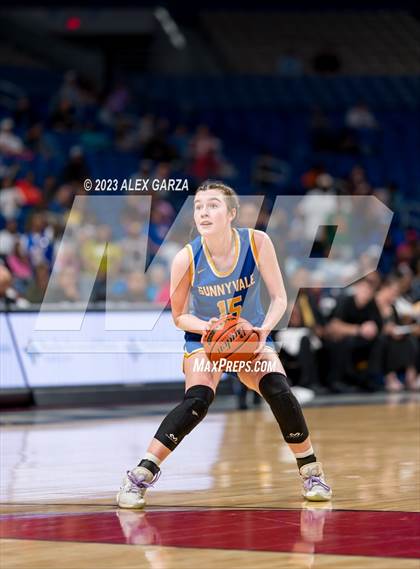 Thumbnail 3 in La Vega vs Sunnyvale (UIL 5A Basketball State final) photogallery.