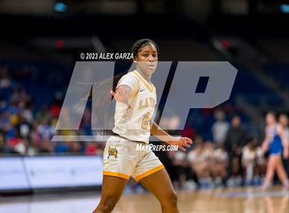 Thumbnail 1 in La Vega vs Sunnyvale (UIL 5A Basketball State final) photogallery.