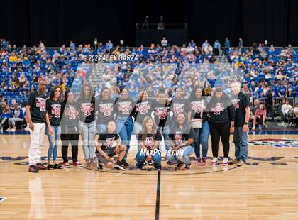 Thumbnail 3 in La Vega vs Sunnyvale (UIL 5A Basketball State final) photogallery.