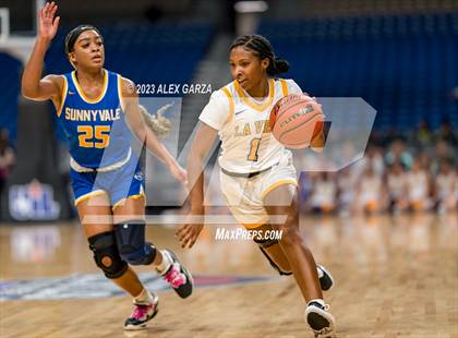 Thumbnail 1 in La Vega vs Sunnyvale (UIL 5A Basketball State final) photogallery.