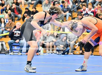 Thumbnail 3 in CIF SDS Division II Championship photogallery.