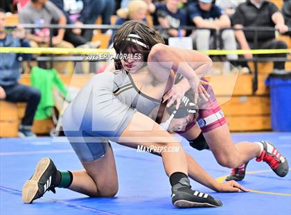 Thumbnail 2 in CIF SDS Division II Championship photogallery.