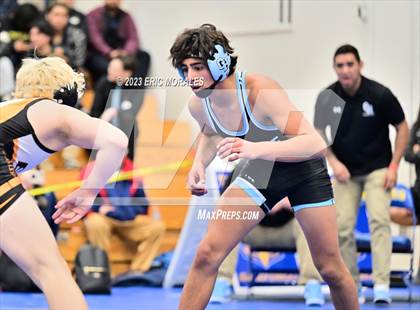 Thumbnail 2 in CIF SDS Division II Championship photogallery.