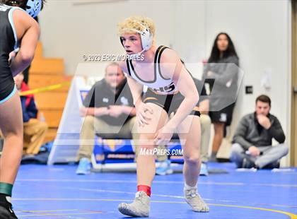Thumbnail 2 in CIF SDS Division II Championship photogallery.