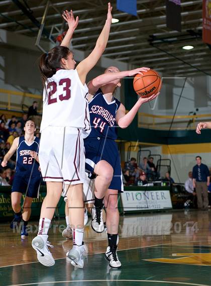 Thumbnail 1 in North Shore vs. Cold Spring Harbor (Section 8 Class A Final) photogallery.