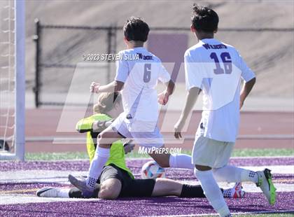 Thumbnail 2 in Brawley vs. Santana (45th Annual East County Holiday Classic) photogallery.