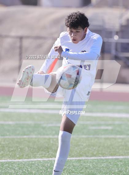 Thumbnail 3 in Brawley vs. Santana (45th Annual East County Holiday Classic) photogallery.