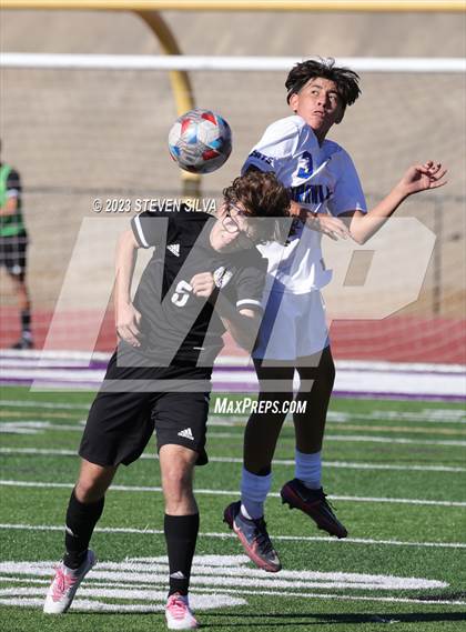 Thumbnail 2 in Brawley vs. Santana (45th Annual East County Holiday Classic) photogallery.