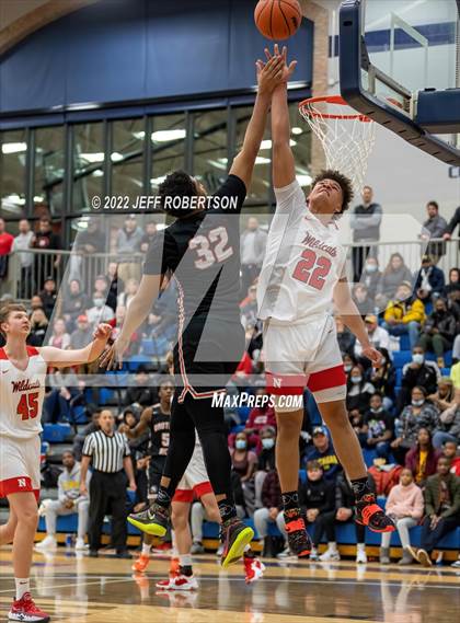 Thumbnail 2 in Brother Rice vs. Northview photogallery.