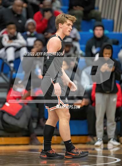 Thumbnail 1 in Brother Rice vs. Northview photogallery.