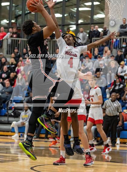 Thumbnail 1 in Brother Rice vs. Northview photogallery.