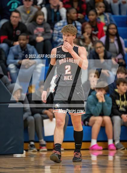 Thumbnail 2 in Brother Rice vs. Northview photogallery.