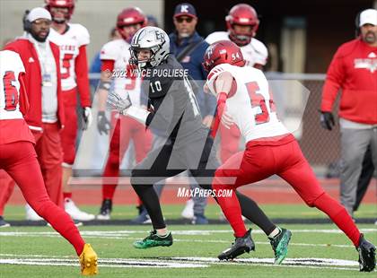 Thumbnail 3 in Kennedy Catholic vs. Emerald Ridge (WIAA 4A Semi Final) photogallery.