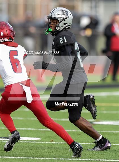 Thumbnail 2 in Kennedy Catholic vs. Emerald Ridge (WIAA 4A Semi Final) photogallery.
