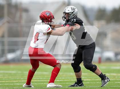 Thumbnail 2 in Kennedy Catholic vs. Emerald Ridge (WIAA 4A Semi Final) photogallery.