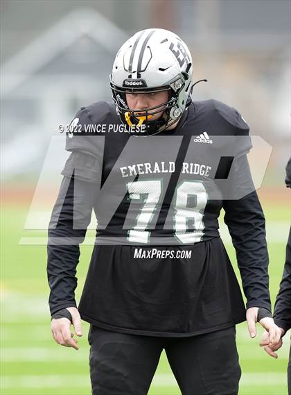 Thumbnail 3 in Kennedy Catholic vs. Emerald Ridge (WIAA 4A Semi Final) photogallery.