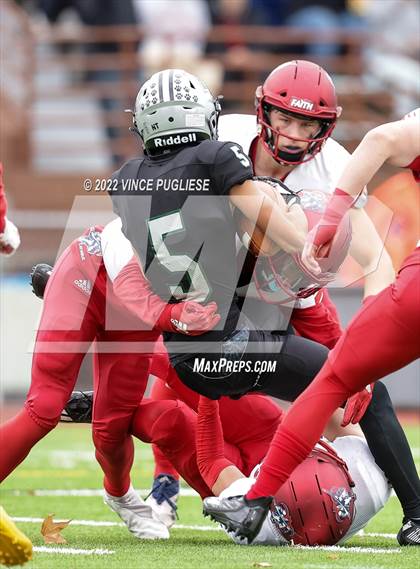 Thumbnail 2 in Kennedy Catholic vs. Emerald Ridge (WIAA 4A Semi Final) photogallery.