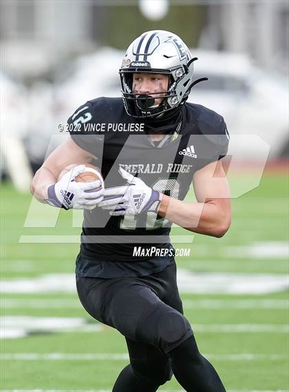 Thumbnail 3 in Kennedy Catholic vs. Emerald Ridge (WIAA 4A Semi Final) photogallery.